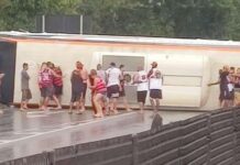 Ônibus com torcedores do Flamengo capota a caminho da Argentina (veja o vídeo)