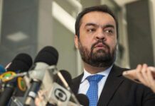 “Prego que se destaca, toma martelada”: TSE parte pra cima de Castro (veja o vídeo)