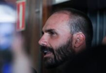 STF forma maioria para tornar Eduardo Bolsonaro réu no tarifaço