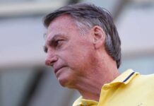 Carlos pede “celeridade médica” para impedir agravamento da saúde de Bolsonaro