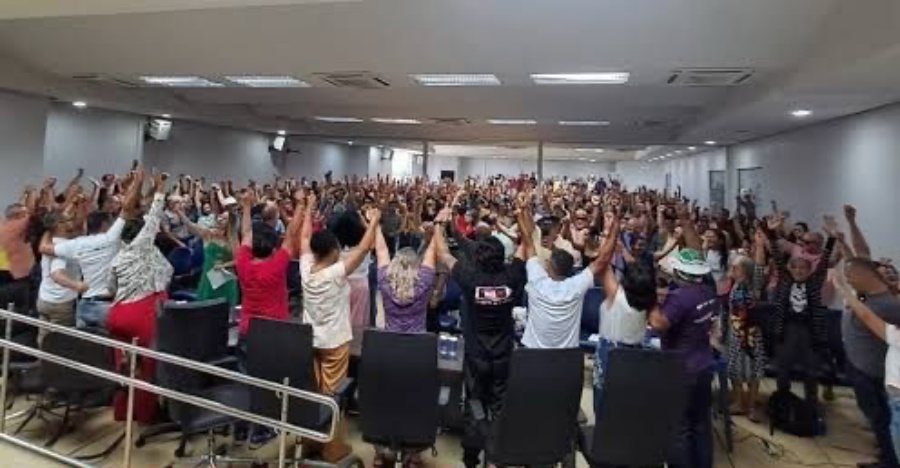 Professores recebem o retroativo do piso da categoria do Piso Nacional do Magistério