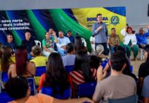 Escola Móvel de Imagem Pessoal forma profissionais para setor da beleza, em Itapuã do Oeste