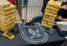 Comparsas do crime confronta PM, é baleado e 31 tabletes de maconha são apreendidos