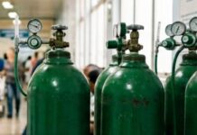 Funcionário desvia cilindros de de oxigênio de hospital e vai parar atrás das grades