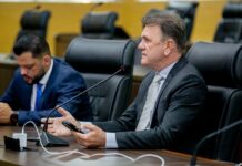 Deputado Luizinho Goebel indica construção de salas e auditório para Escola Gomes Carneiro, em Costa Marques