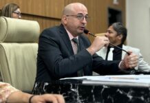 Segurança: Gedeão Negreiros exige operação tapa-buracos e limpeza de ponto de ônibus no Marcos Freire