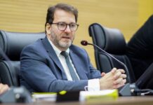 Deputado Alex Redano cobra reforço urgente de servidores no Hospital Regional de Buritis